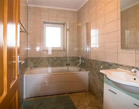Stella Apartment